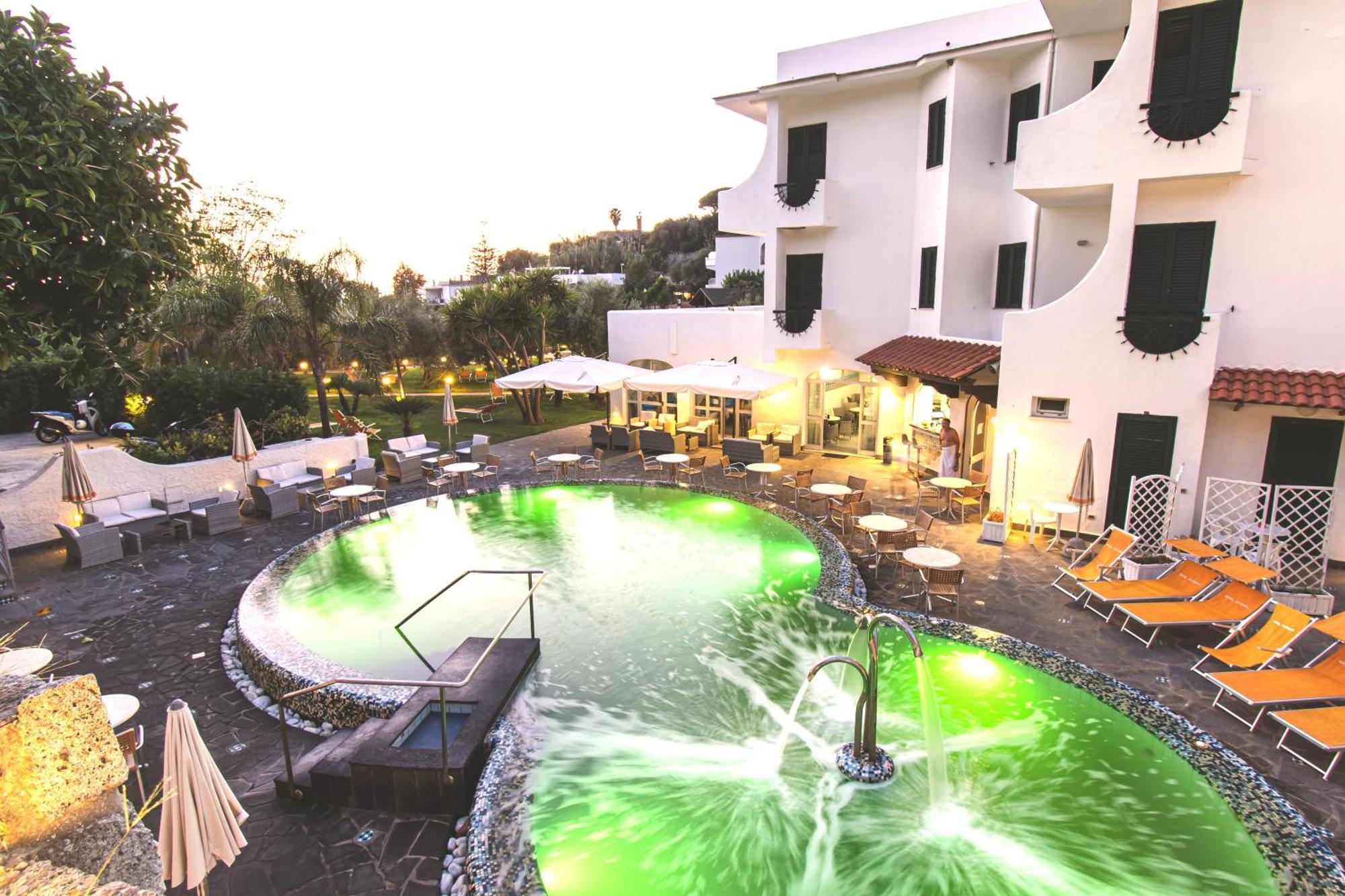 Hotel Park Victoria Forio  ภายนอก รูปภาพ